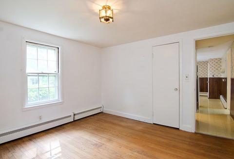 75 Macomber Ave, Springfield, MA 01119 photo 21