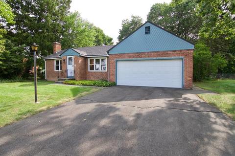 75 Macomber Ave, Springfield, MA 01119 photo 2