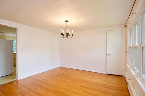 75 Macomber Ave, Springfield, MA 01119 photo 11