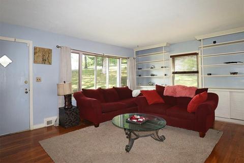 17 Overlook Dr, Springfield, MA 01118 photo 6