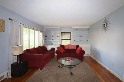 17 Overlook Dr, Springfield, MA 01118 photo 7