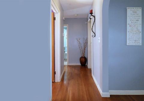17 Overlook Dr, Springfield, MA 01118 photo 9
