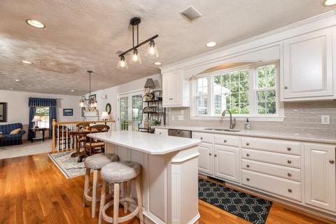 77 Saunders Ln, Rowley, MA 01969 photo 2