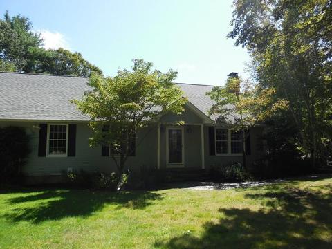 661 W Cherry St, Holyoke, MA 01040 photo 3