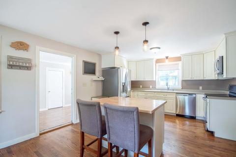 745 Plumtree Rd, Springfield, MA 01118 photo 6