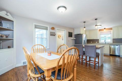 745 Plumtree Rd, Springfield, MA 01118 photo 12