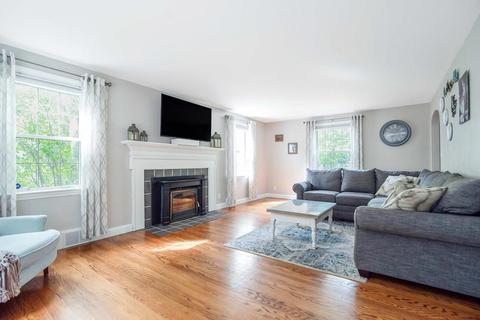 745 Plumtree Rd, Springfield, MA 01118 photo 15
