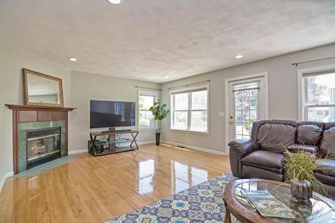 2 Carnation Cir #B, Reading, MA 01867 photo 5