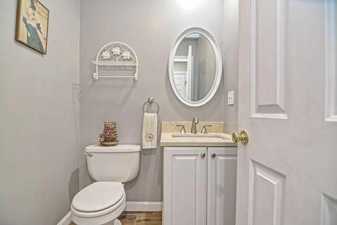 2 Carnation Cir #B, Reading, MA 01867 photo 8