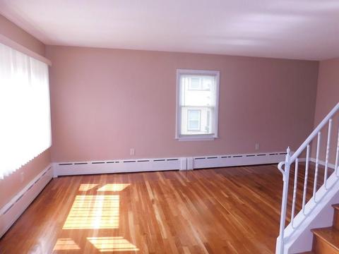 588 Woodman St, Fall River, MA 02724 photo 7