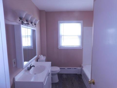 588 Woodman St, Fall River, MA 02724 photo 9