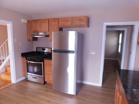 588 Woodman St, Fall River, MA 02724 photo 4