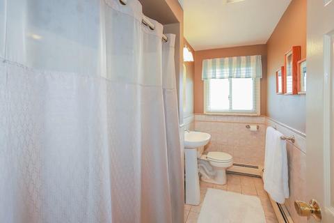 11 Exeter Rd, Beverly, MA 01915 photo 8