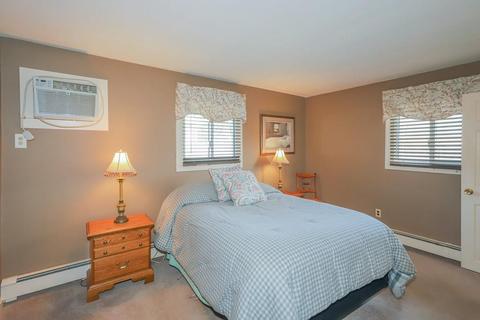 11 Exeter Rd, Beverly, MA 01915 photo 9