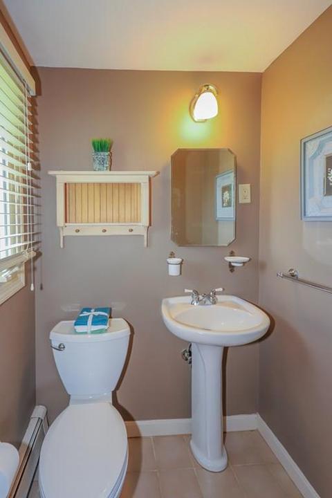 11 Exeter Rd, Beverly, MA 01915 photo 10