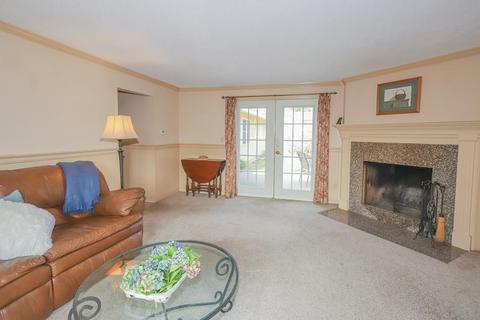 11 Exeter Rd, Beverly, MA 01915 photo 13