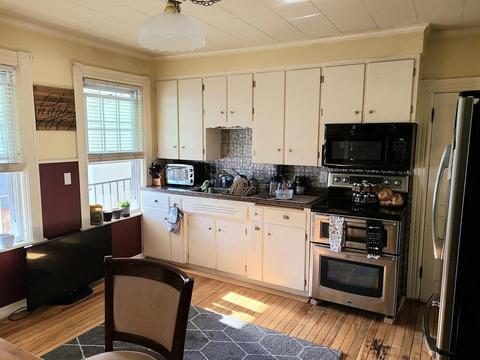 36 Elm St, Webster, MA 01570 photo 4
