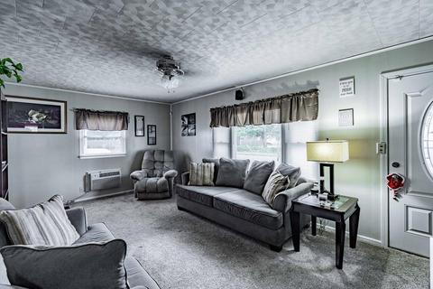 18 Cuff Ave, Springfield, MA 01104 photo 6