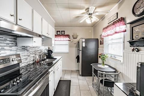 18 Cuff Ave, Springfield, MA 01104 photo 2