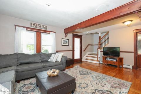 73 E Bacon St, Plainville, MA 02762 photo 4