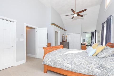 73 E Bacon St, Plainville, MA 02762 photo 21