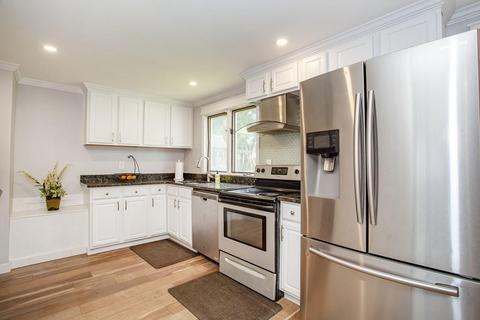 18 Mcdevitt Rd, Randolph, MA 02368 photo 8