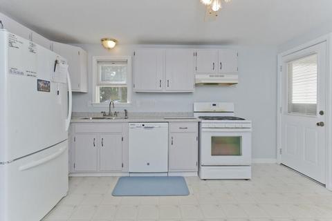 60 Bairdcrest Rd, Springfield, MA 01118 photo 7