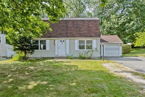 60 Bairdcrest Rd, Springfield, MA 01118 photo 2