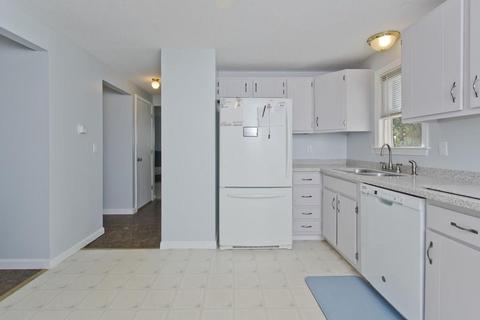60 Bairdcrest Rd, Springfield, MA 01118 photo 8