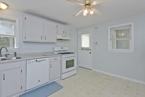 60 Bairdcrest Rd, Springfield, MA 01118 photo 6