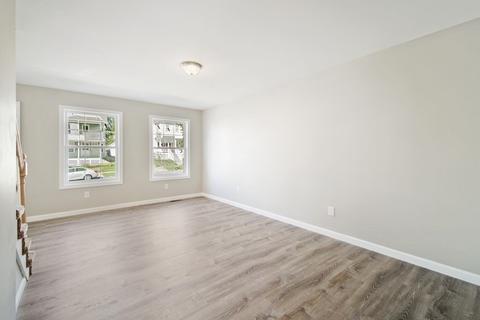 42 Chase Ave, Springfield, MA 01108 photo 12