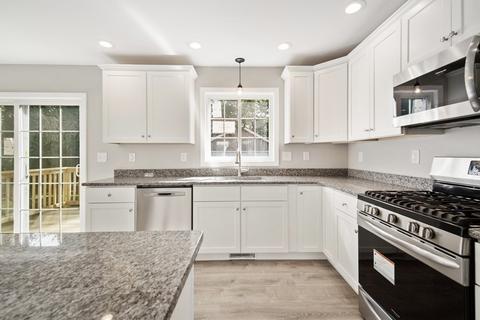 42 Chase Ave, Springfield, MA 01108 photo 5