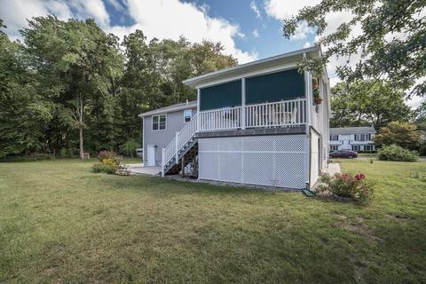 102 Winthrop St, Chicopee, MA 01020 photo 6