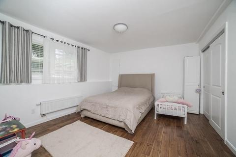 102 Winthrop St, Chicopee, MA 01020 photo 33