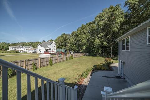 102 Winthrop St, Chicopee, MA 01020 photo 10