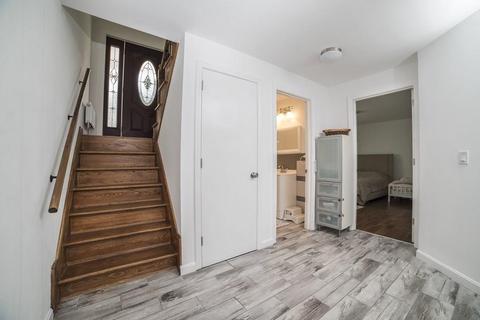 102 Winthrop St, Chicopee, MA 01020 photo 12