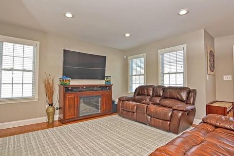 555 Detroit, Fall River, MA 02721 photo 8