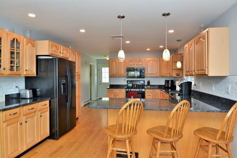 1 Coolidge Ave, Beverly, MA 01915 photo 5