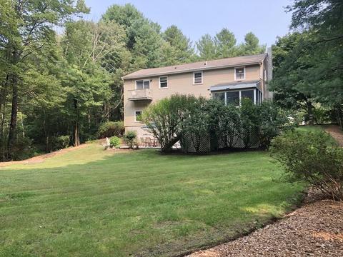 61 Grove St, Upton, MA 01568 photo 5