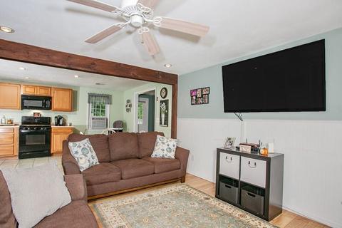 8 Wright Ln, Wareham, MA 02571 photo 7