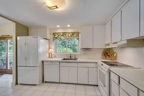 13 Berkeley Rd, Framingham, MA 01701 photo 12