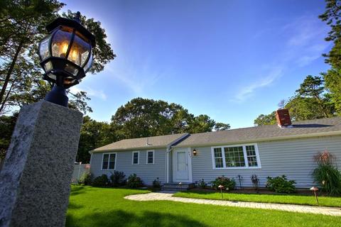 367 Nottingham Dr, Barnstable, MA 02632 photo 2