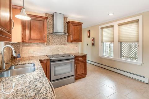 189 Washington St, Gloucester, MA 01930 photo 3