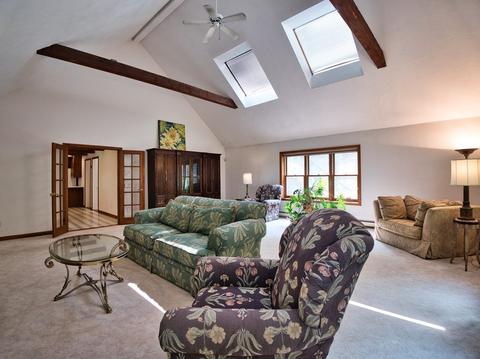 58 South St, Upton, MA 01568 photo 7