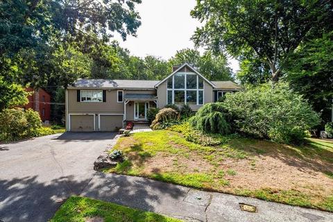 8 Paddock Ln, Lexington, MA 02421 photo 2