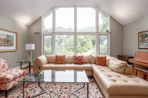 8 Paddock Ln, Lexington, MA 02421 photo 23