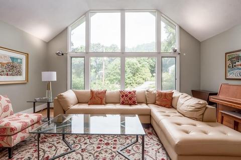 8 Paddock Ln, Lexington, MA 02421 photo 11