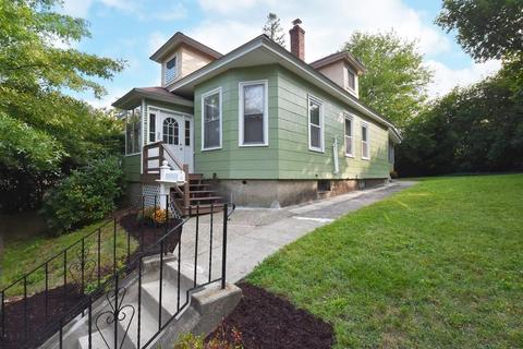 35 Standish St, Worcester, MA 01604 photo 25