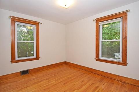 35 Standish St, Worcester, MA 01604 photo 14