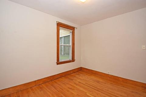 35 Standish St, Worcester, MA 01604 photo 15